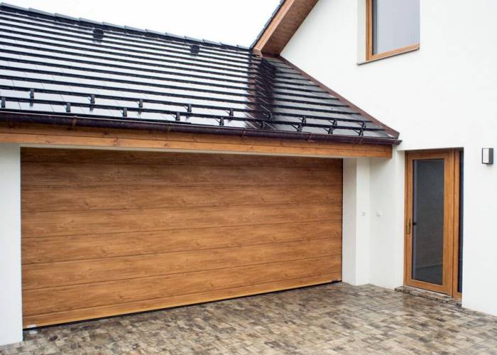 design garážových vrat drážka (imitace dřeva winchester)